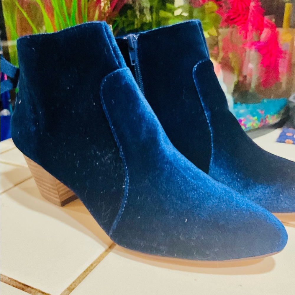 Elegant Blue Ankle Boots